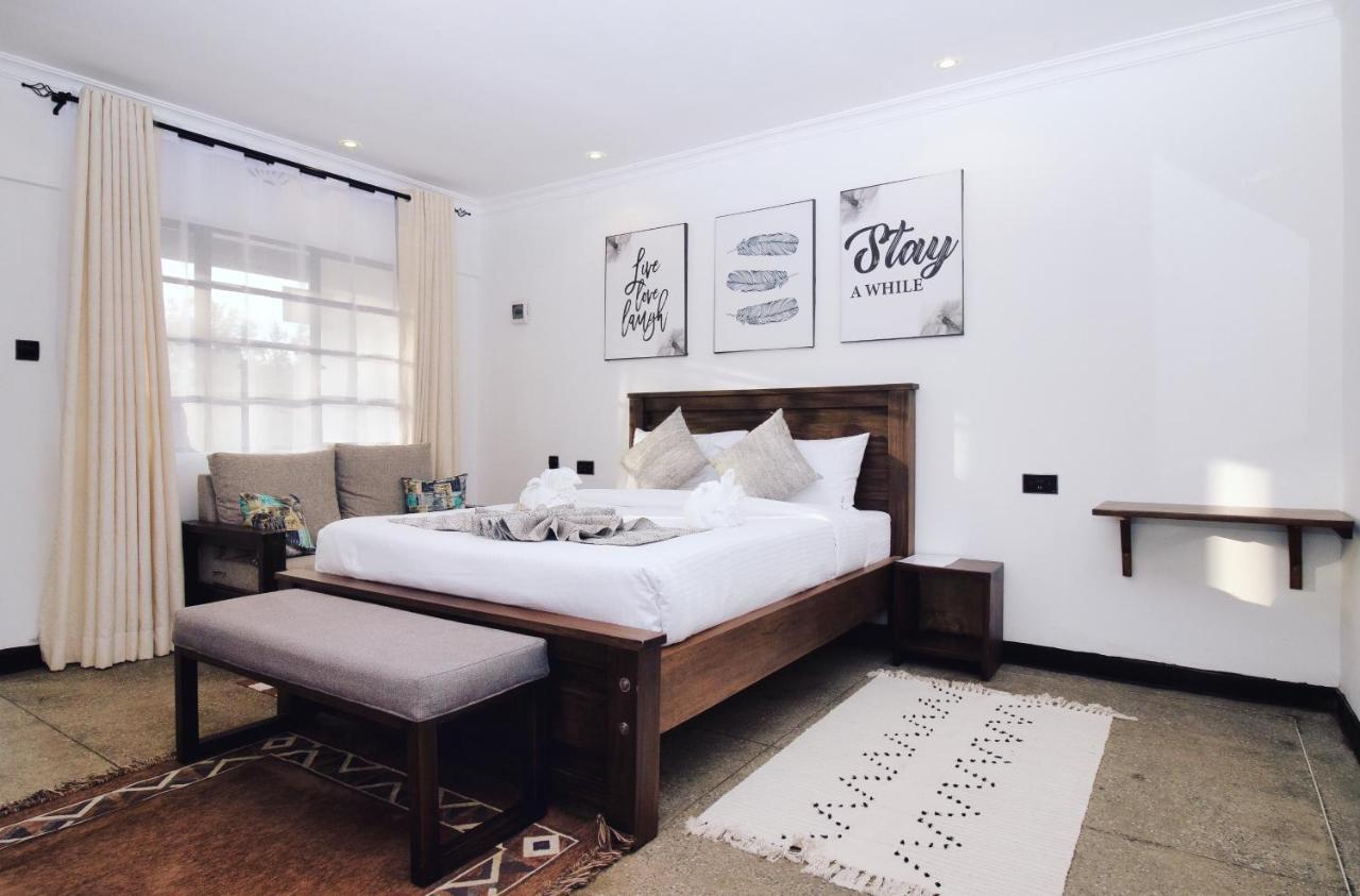 Arabel'S Place Riverside Villas Наньюки Экстерьер фото